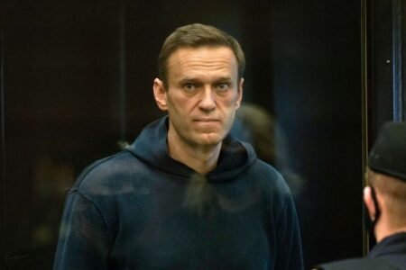 Alexei Navalny ends hunger strike after 24 days as doctors fear he’s close to death – World News