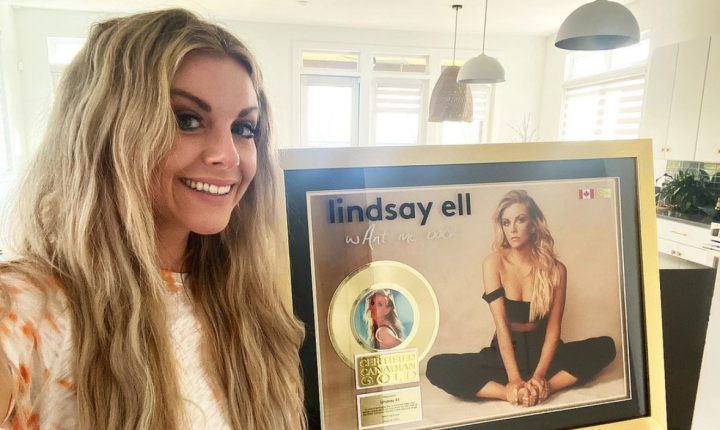 Exclusive: ET Canada Surprises Lindsay Ell With First Gold Single For ‘Want Me Back’: ‘Thank You For Believing In Me’