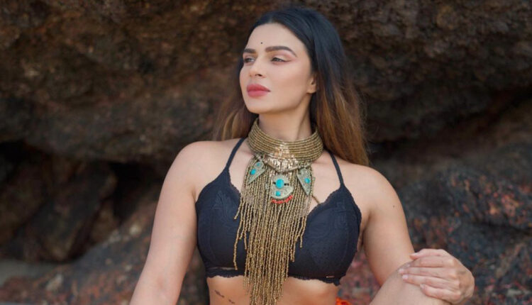 Aashka Goradia Quits Acting, Says She Wants to Pursue Another Career