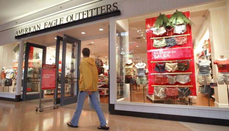American Eagle says first-quarter sales set to top $1 billion