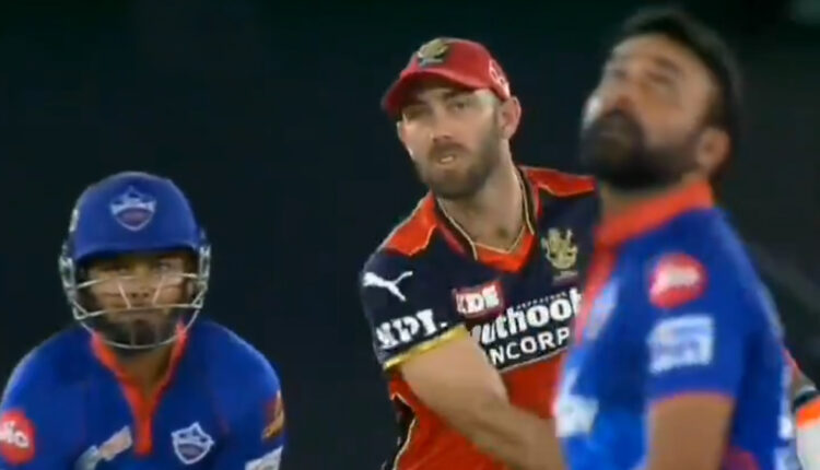 Bahat Tez Ghumaya Ye: Rishabh Pant’s Hilarious Remarks Caught in Stump Mic During DC vs RCB Clash (Watch Video)