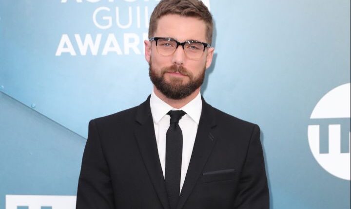 Dustin Milligan Had ‘Paper Towels Crammed Into His Armpits’ To Stop Sweating While Filming ‘Schitt’s Creek’