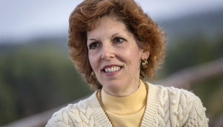 Fed's Mester lauds jobs report, but says loose policy is staying put
