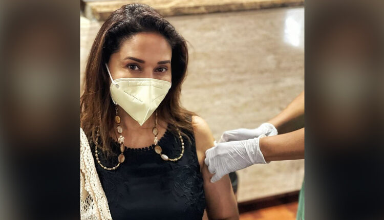 Madhuri Dixit Gets Second Jab of COVID-19 Vaccine, Urges Everyone To Take the Vaccine As Soon as Possible (View Post)