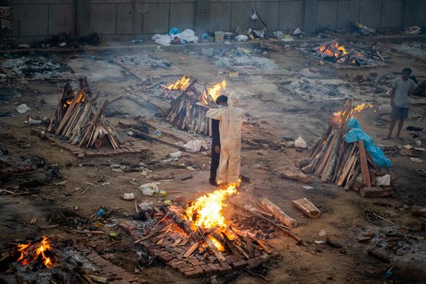 India Covid crisis cremation