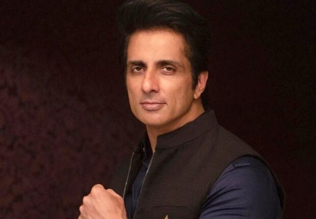 Sonu Sood tests positive for COVID-19, says his mood and spirit are super positive  : Bollywood News