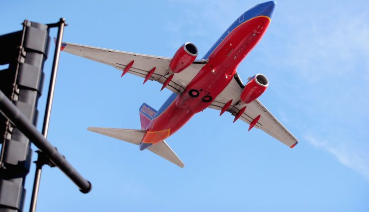 Southwest Airlines (LUV) and American Airlines (AAL) earnings Q1 2021