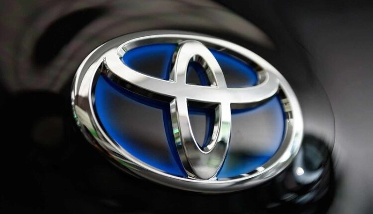 Toyota recalls about 279,000 Venza crossovers for airbag deployment defect