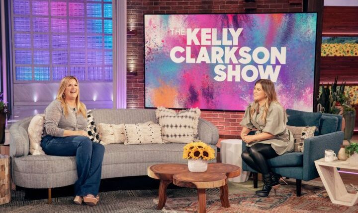 Trisha Yearwood Says Garth Brooks Was A ‘Really Wonderful’ Caretaker Amid Her COVID-19 Battle