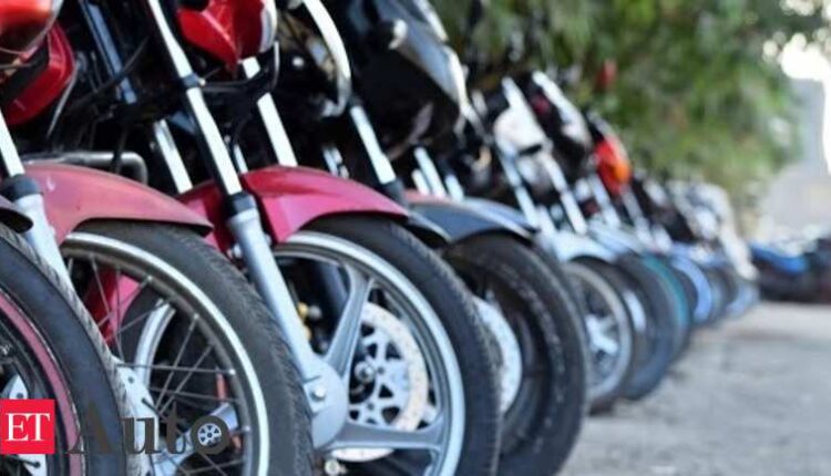 Two-wheeler sales fall despite demand recovery in H2 FY21, Auto News, ET Auto