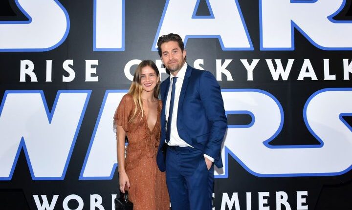 Scott Speedman And Lindsay Rae Hofmann Expecting A Baby Girl