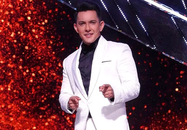 “My shashtaang pranaam to all who are trolling me” - Aditya Narayan