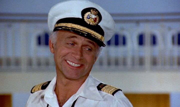 ‘Love Boat’, ‘Mary Tyler Moore Show’ Star Gavin MacLeod Dead At 90
