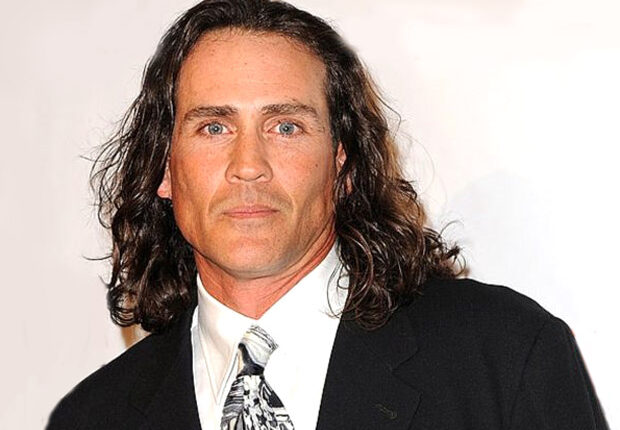 Tarzan actor Joe Lara and his wife Gwen Lara die in tragic plane crash : Bollywood News