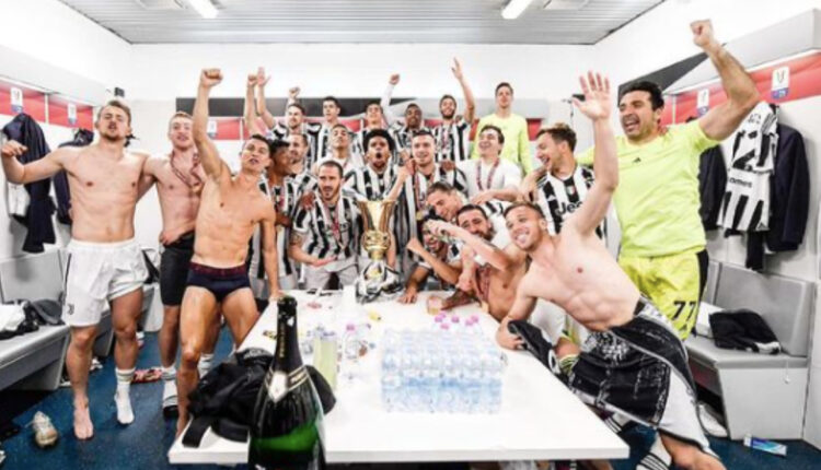 Cristiano Ronaldo Poses With Teammates from Juventus’ Locker Room After Club’s Coppa Italia 2020-21 Title Win (View Post)