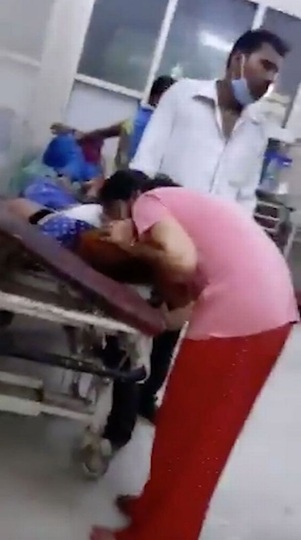 The daughter tried to give her mum mouth-to-mouth resuscitation at a hospital in India