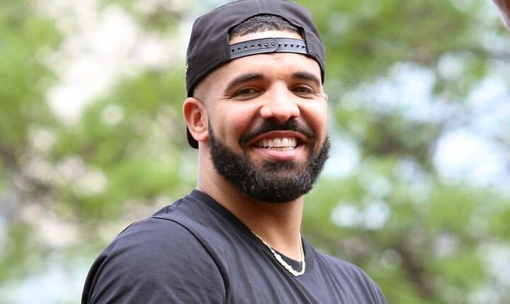 Drake Is Putting His Money Into A New Plant-Based Chicken Company