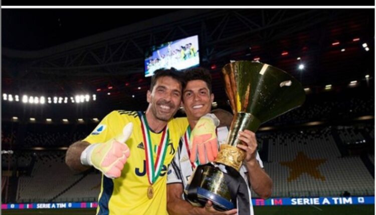 Gianluigi Buffon Pens an Emotional Note for Juventus as He Announces Exit from Bianconeri, Says ‘Not an Easy Decision’