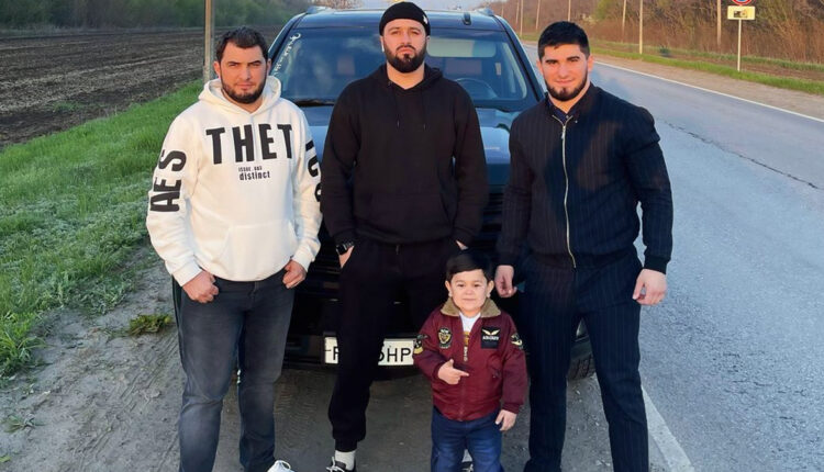 Hasbulla Magomedov vs Abduroziq Fight: Who Is Abduroziq, What Is His Age and Other Things To Know About Tajik Singer Fighting 'Mini Khabib'?