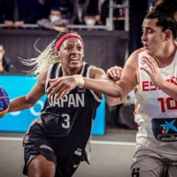 Stephanie Mawuli drives to the basket against Spain during the bronze medal game of the FIBA 3x3 Olympic Qualifying Tournament in Graz, Austria, on Sunday. | FIBA / VIA KYODO