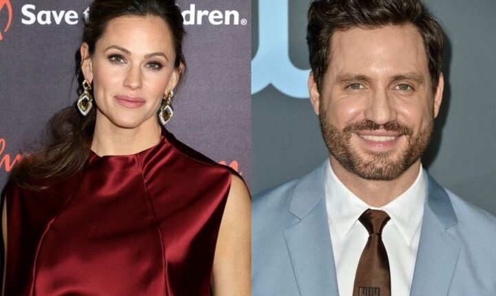 Jennifer Garner And Édgar Ramírez Meet With Migrant Families On The U.S.-Mexico Border