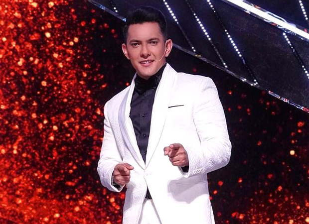 “My shashtaang pranaam to all who are trolling me” - Aditya Narayan