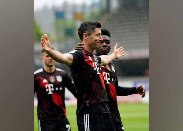Robert Lewandowski, Bayern Munich Striker, Becomes Second Player To Score 40 Goals in Single Bundesliga Season