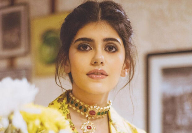 Sanjana Sanghi launches ‘Here to Hear’ initiative to provide mental health support in COVID-19 pandemic : Bollywood News