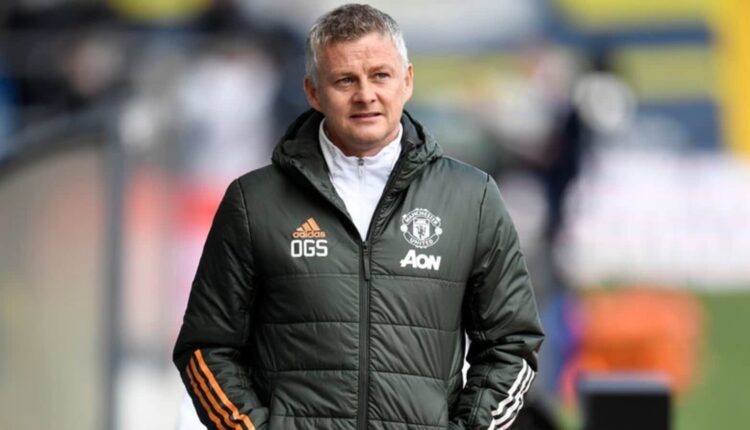 Solskjaer urges United fans to be "civilized" with protests