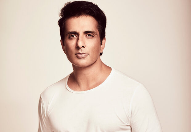Sonu Sood provides proof of arranging bed in Ganjam hospital after District Magistrate denies any such request : Bollywood News