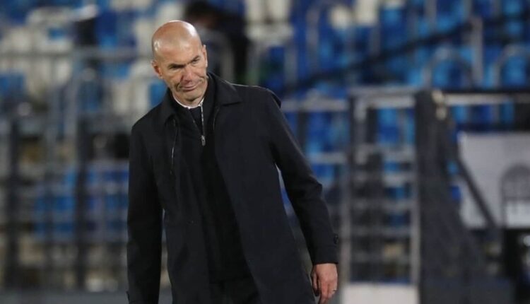 Zidane rejects reports he has told Real players he is leaving