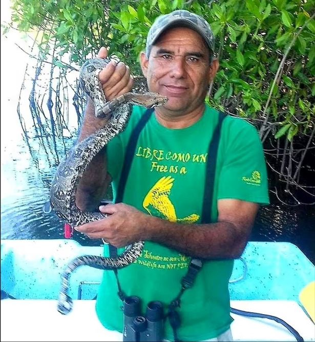 Gerardo Escamilla Perez helped the twin sisters onto the boar