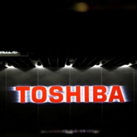 Toshiba Corp. apologized to shareholders Monday and said it would remove two directors. | REUTERS