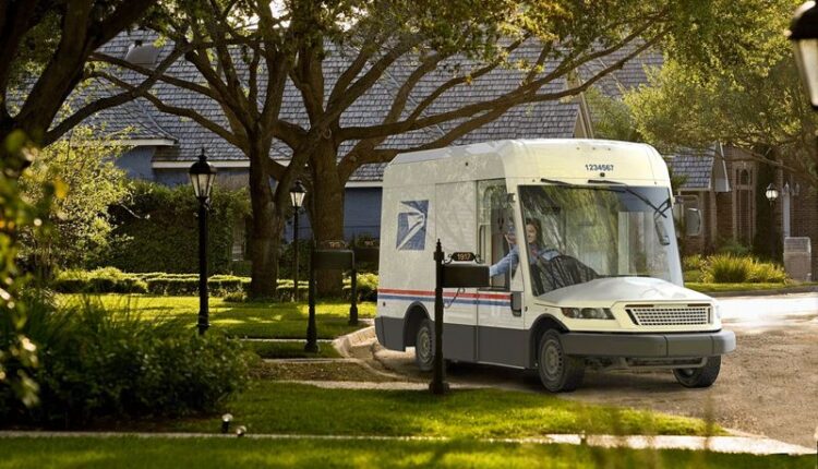 Oshkosh to build new U.S. Postal delivery vehicles in South Carolina; Ford to supply components