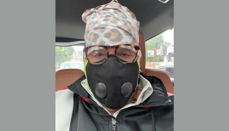 Amitabh Bachchan Shares Monday Motivation Post as He 'Drives Back to Work' to His First Day of Shooting After Lockdown 2.0