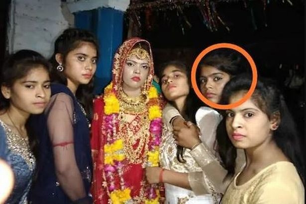 The sisters are pictured together on the day before the sudden death of Surbhi, with Nisha circled