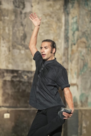 Triple threat: In his minimalist program 'Solo,' Israel Galvan performs all three of flamenco’s main roles himself — dancing, singing and creating rhythmic sounds. | © LUIS CASTILLA FOTOGRAFIA
