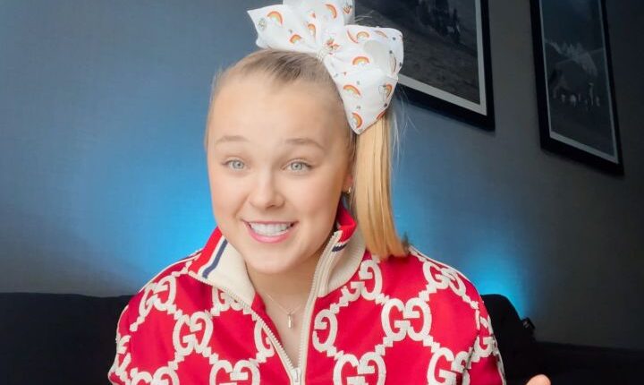 JoJo Siwa Shares Her Coming-Out Story, Says It’s ‘The Biggest Honour’ To Be Called A Gay Icon
