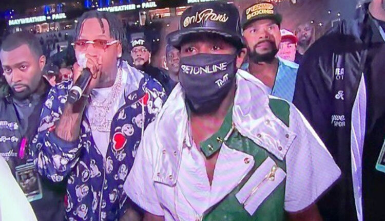 Netizens React As Floyd Mayweather Wears A OnlyFans Hat For Logan Paul Fight