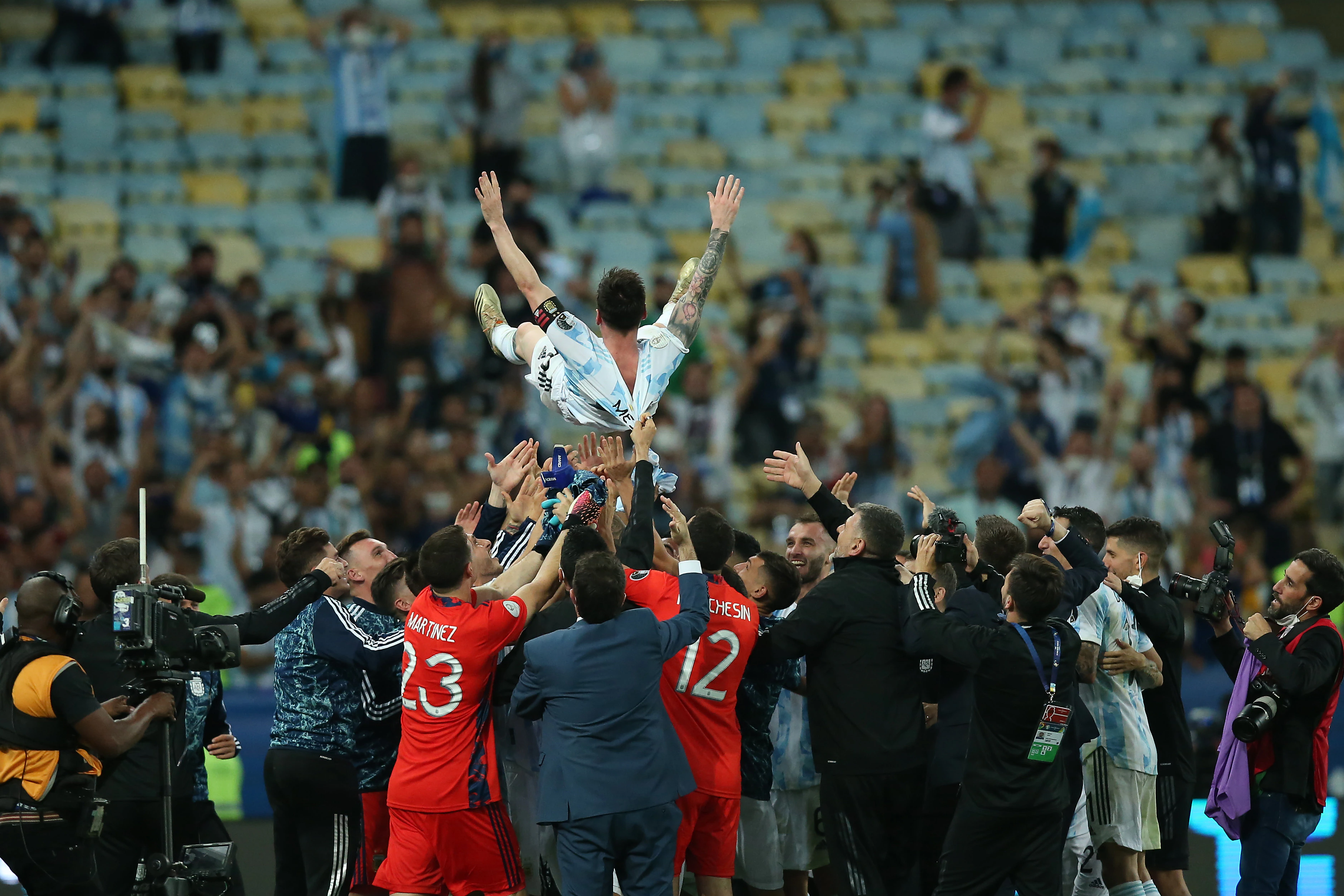 Lionel Messi lifted in the air by his teammates after Argentina beat Brazil 1-0 in Copa America final.(Getty Images)