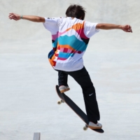 The immediate effect of Yuto Horigome winning the gold medal was seen in the fact that the Mount Fuji-motif shirt he wore during the competition Sunday was completely sold out on Nike’s online store as of Monday morning. | REUTERS