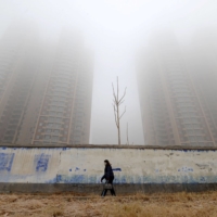 Polluted skies in Handan, Hebei province, China | REUTERS