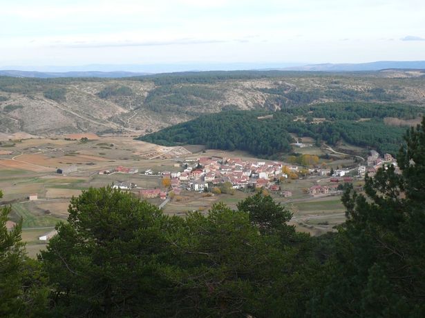 Panoramic view of the town of Griegos