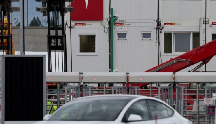 Tesla seeks to overcome recruitment problems at German plant with increased training