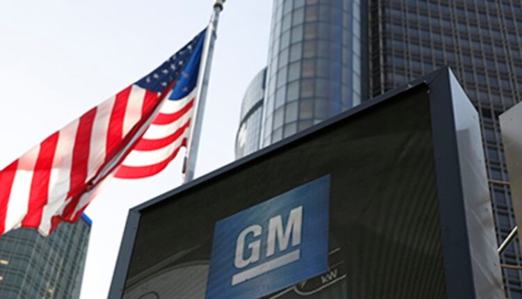 GM warns holdout white-collar staff to report vaccination status, report says