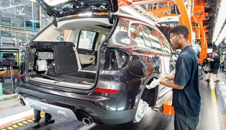 IHS Markit lowers global vehicle output forecasts amid supply chain crisis
