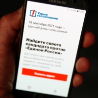 Allies of jailed Putin critic Alexei Navalny made a voting app for the Russian election — Google and Apple removed it from their stores. | REUTERS