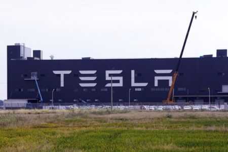 Tesla Shanghai to make 300,000 cars from January through September despite chip shortage