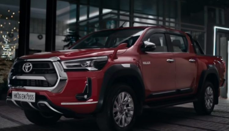 Toyota Hilux Pickup Truck Unveiled in India; Check Bookings, Launch Date & Specifications Here