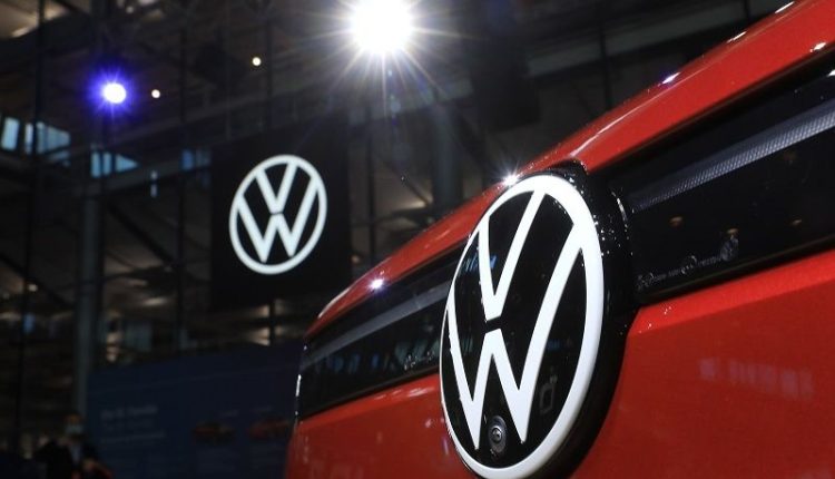 VW, Toyota idle plants due to COVID-19 outbreaks